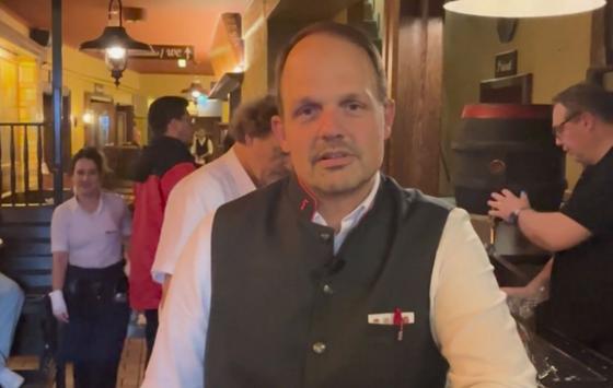 Bild Chef vum Deens ...